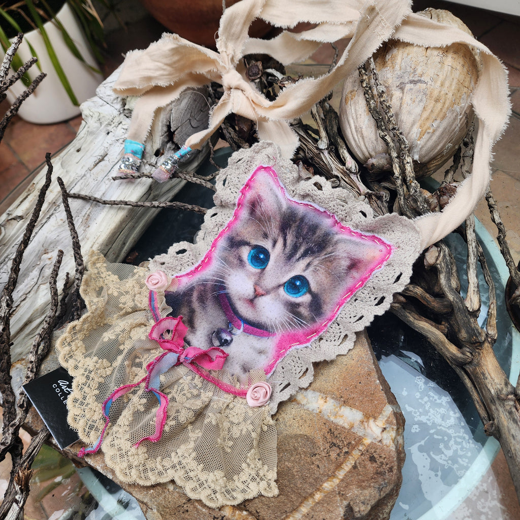 Shabby Kitty